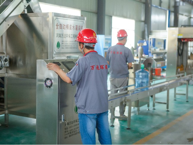 礦泉水灌裝生產線 礦泉水灌裝生產線